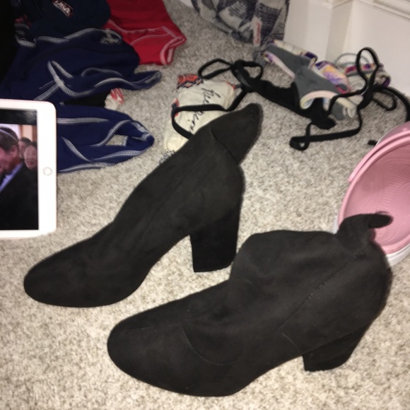 Black Velvet Heels - Picture 6 of 6